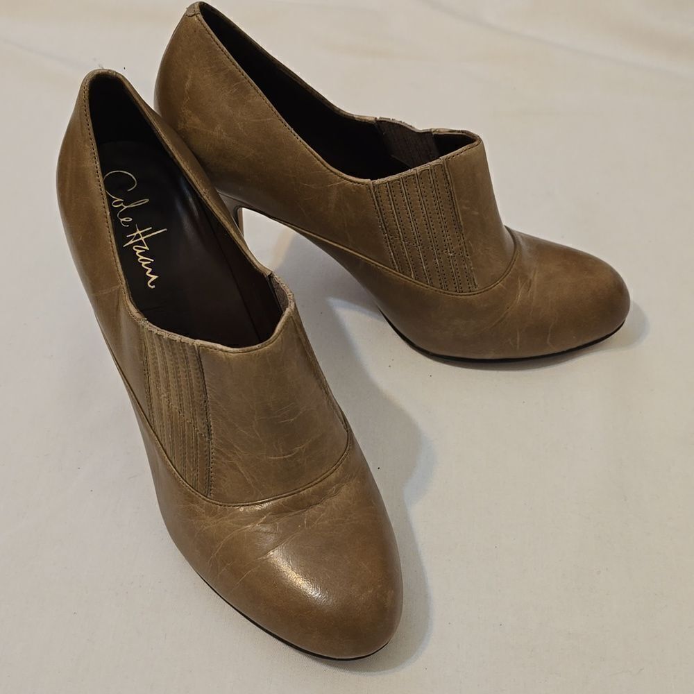 COLE HAAN* 8.5 Brown Elastic Steamboat Victorian Heel Air
